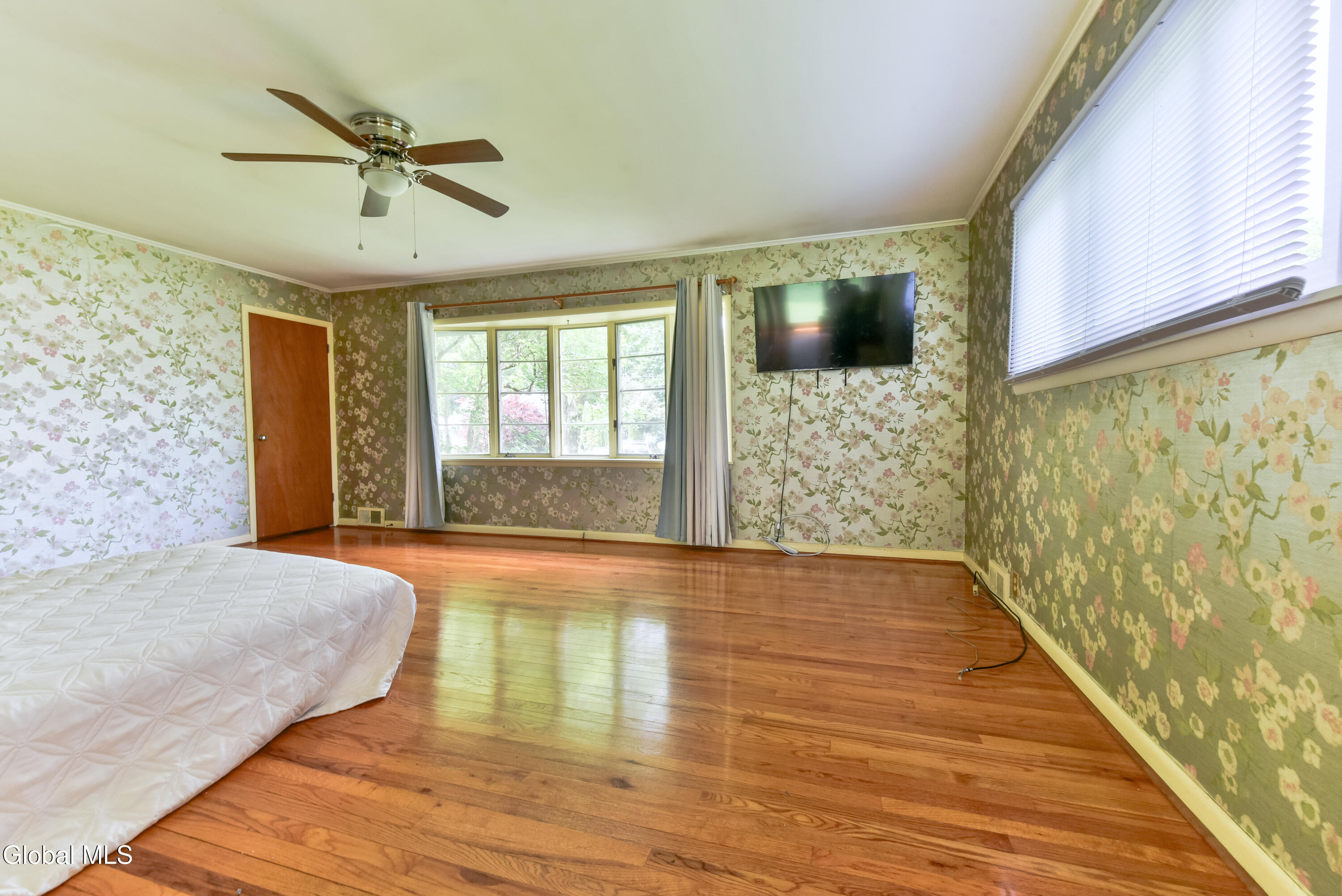 10 Eastland Avenue Gloversville NY 12078