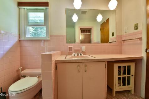 10 Eastland Avenue Gloversville NY 12078
