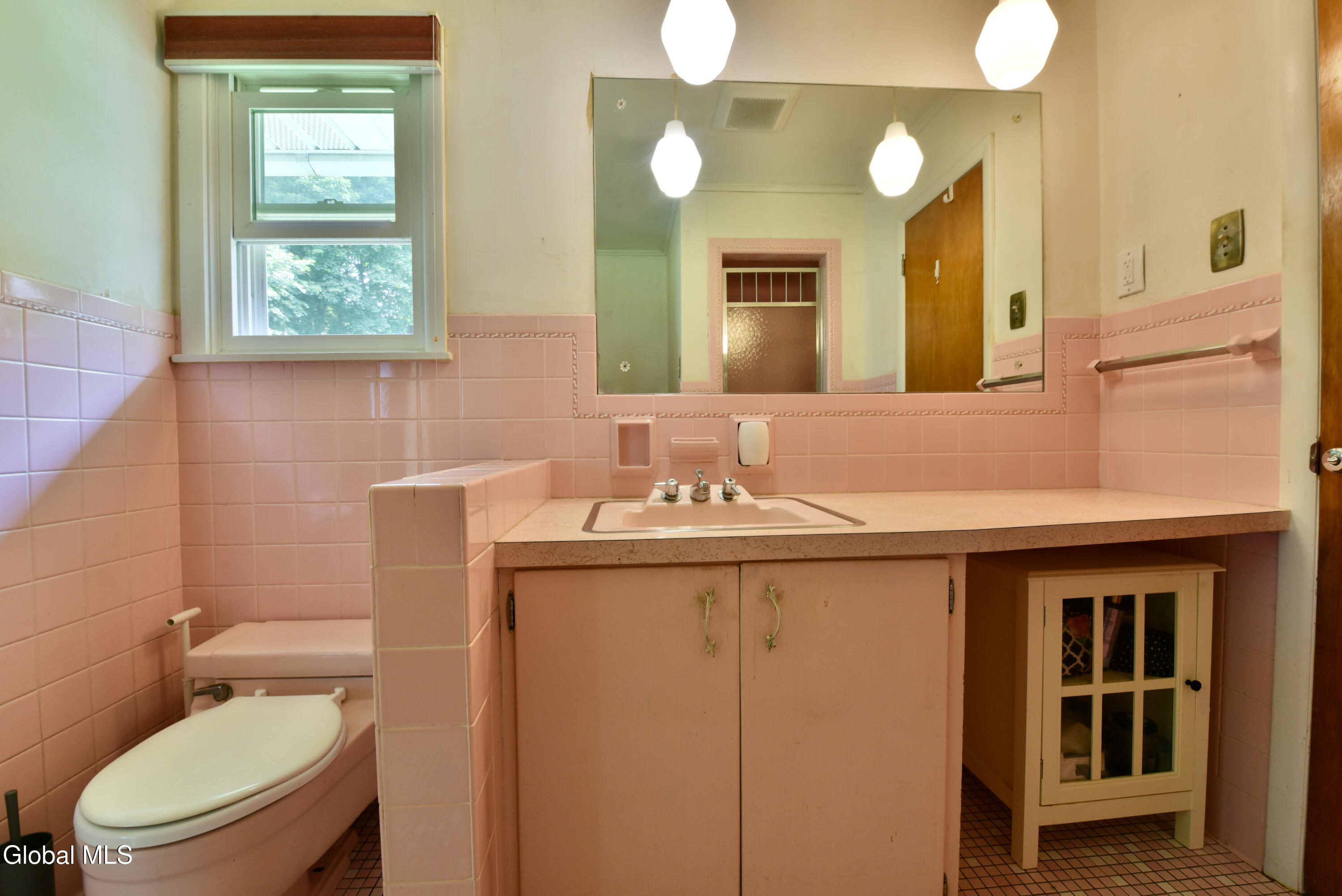 10 Eastland Avenue Gloversville NY 12078
