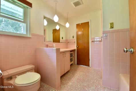 10 Eastland Avenue Gloversville NY 12078