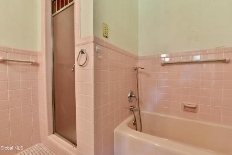 10 Eastland Avenue Gloversville NY 12078