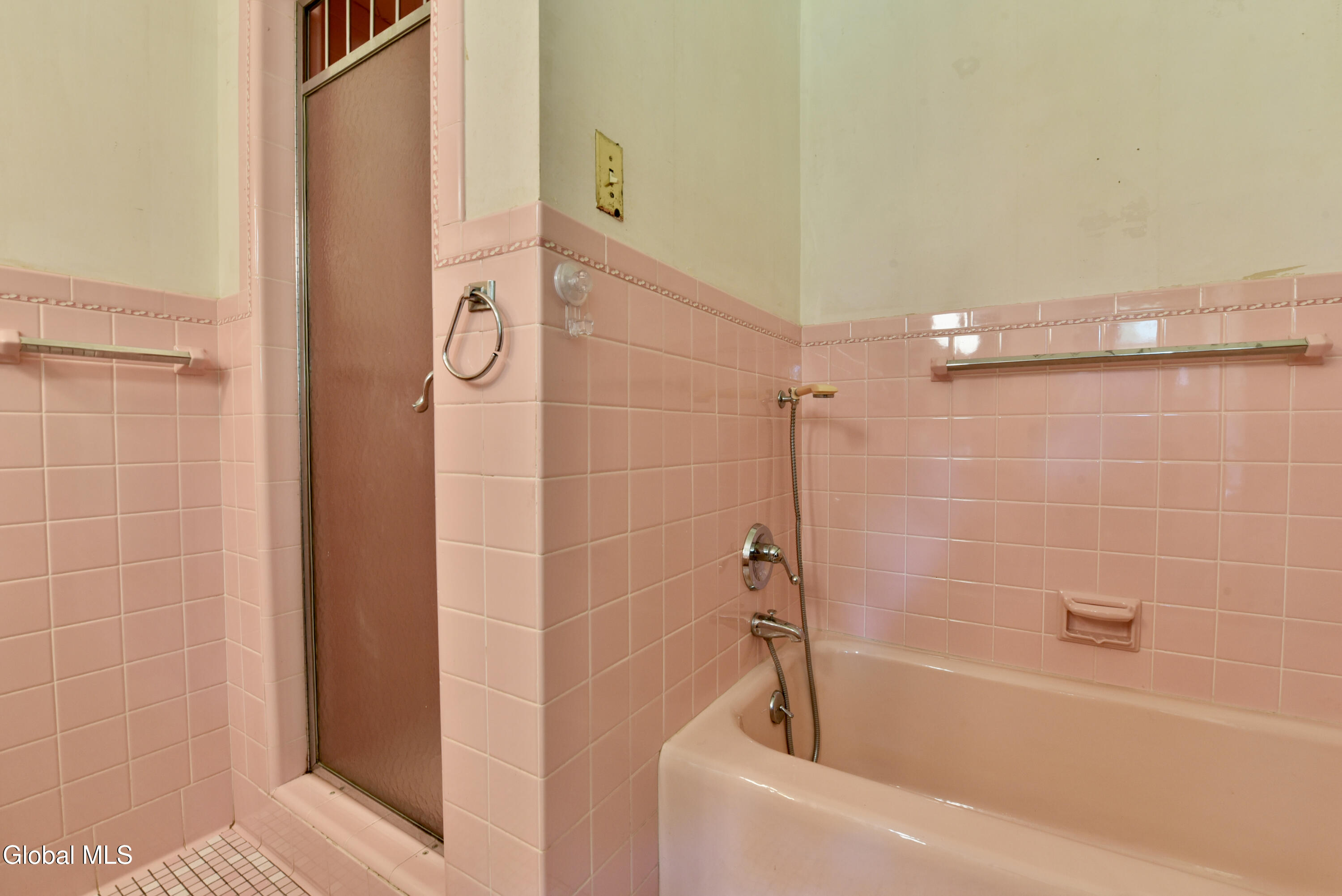 10 Eastland Avenue Gloversville NY 12078