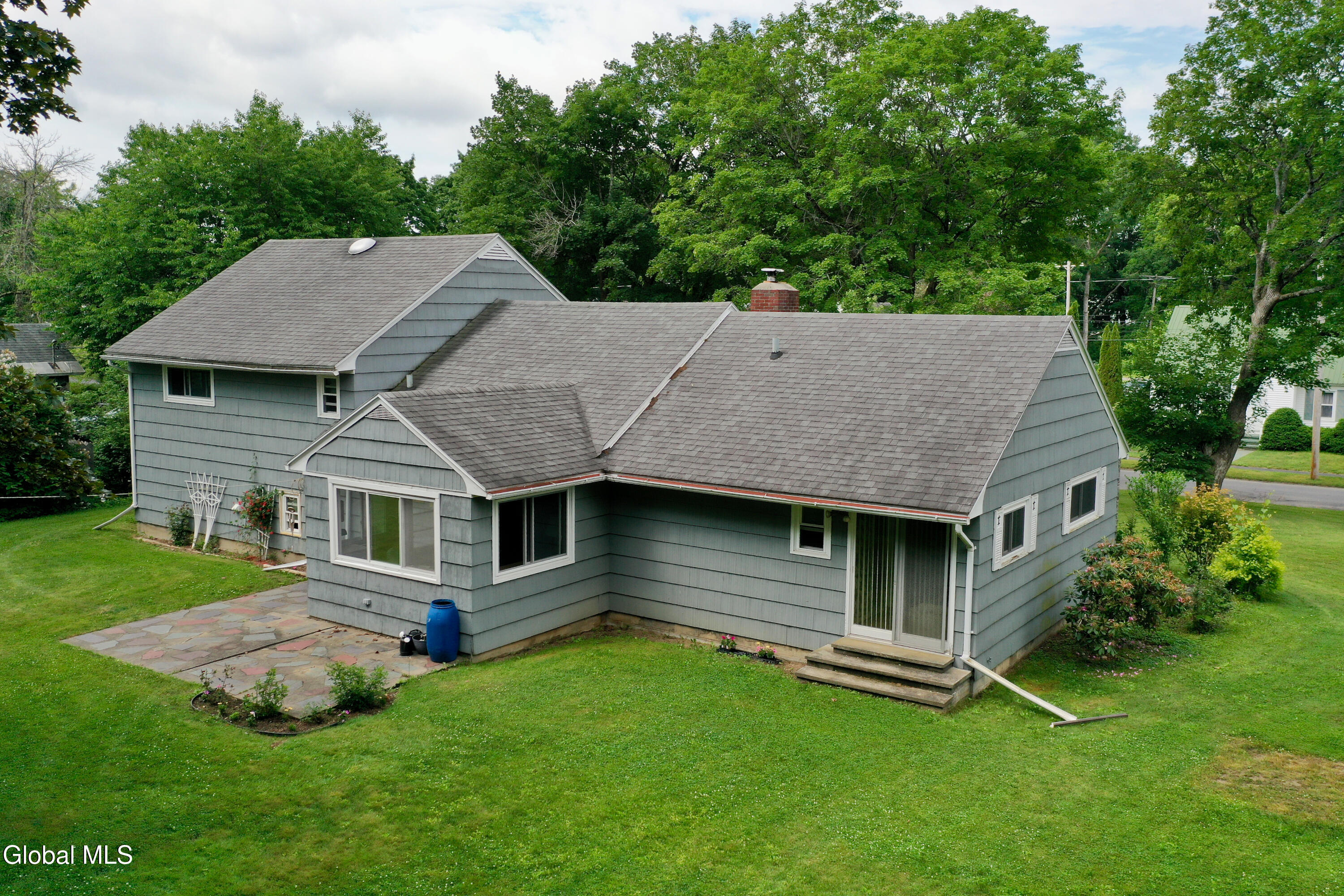 10 Eastland Avenue Gloversville NY 12078
