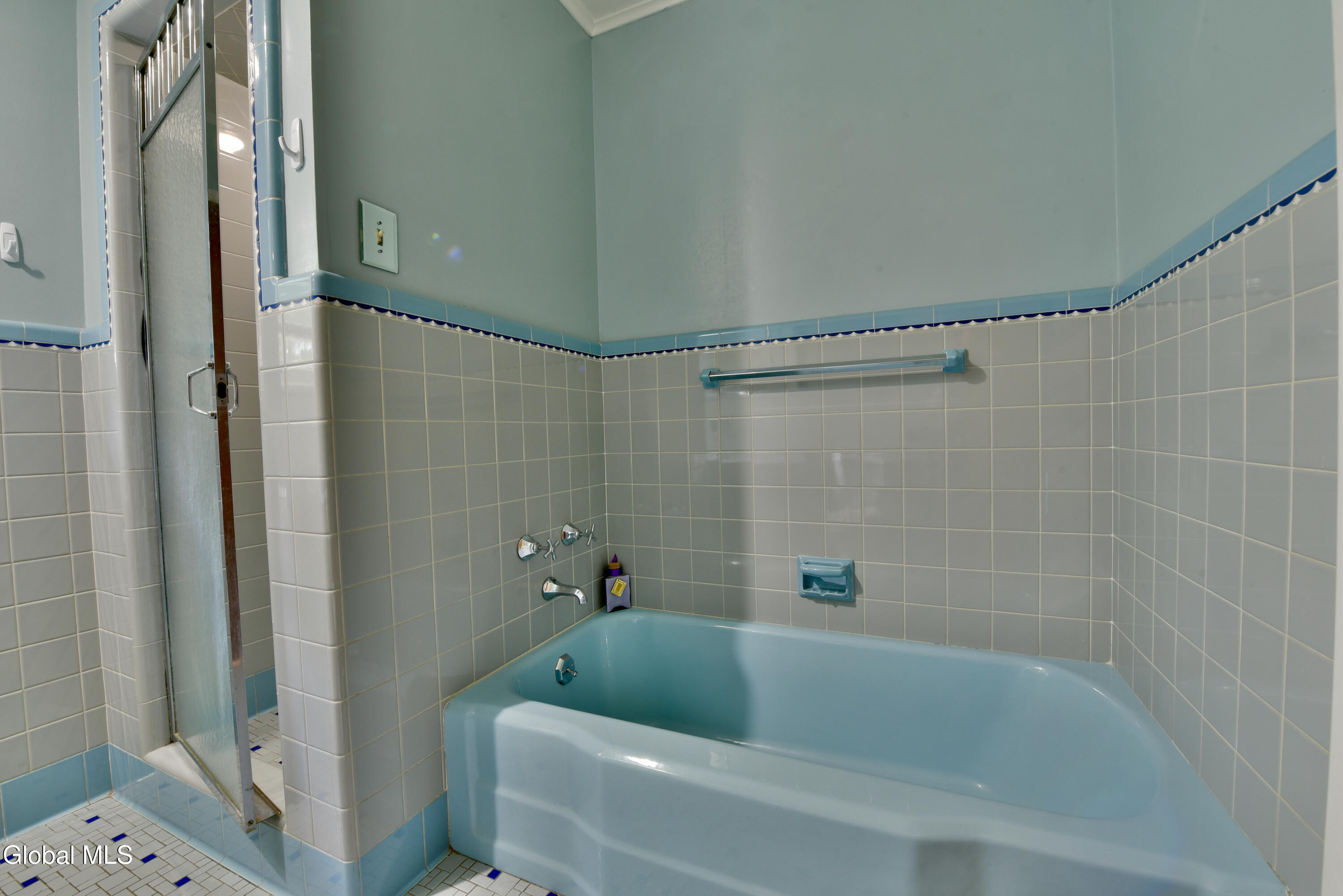 10 Eastland Avenue Gloversville NY 12078