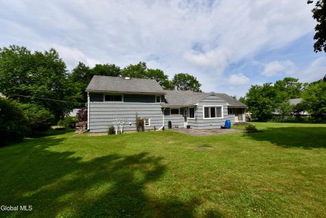 10 Eastland Avenue Gloversville NY 12078