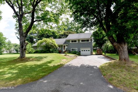 10 Eastland Avenue Gloversville NY 12078