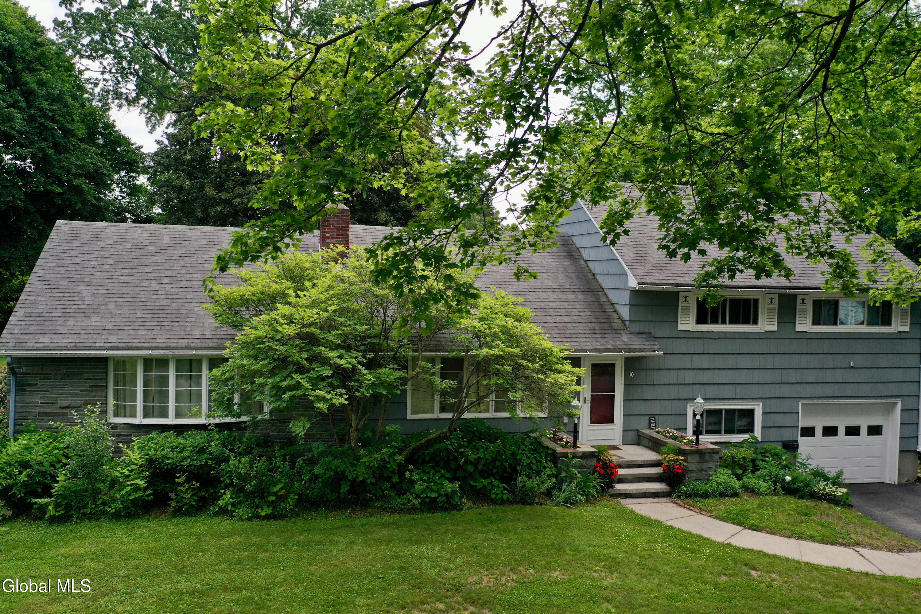 10 Eastland Avenue Gloversville NY 12078