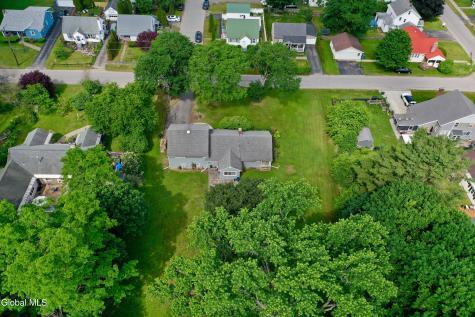 10 Eastland Avenue Gloversville NY 12078