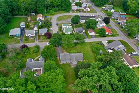 10 Eastland Avenue Gloversville NY 12078