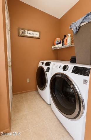 1225 Goldfoot Road Schenectady NY 12302