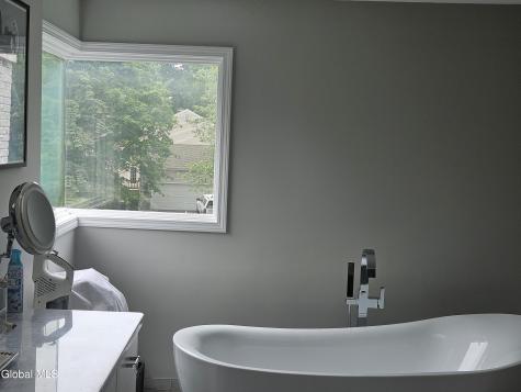 2122 Orchard Park Drive Niskayuna NY 12309
