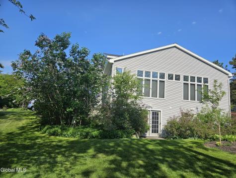 2122 Orchard Park Drive Niskayuna NY 12309