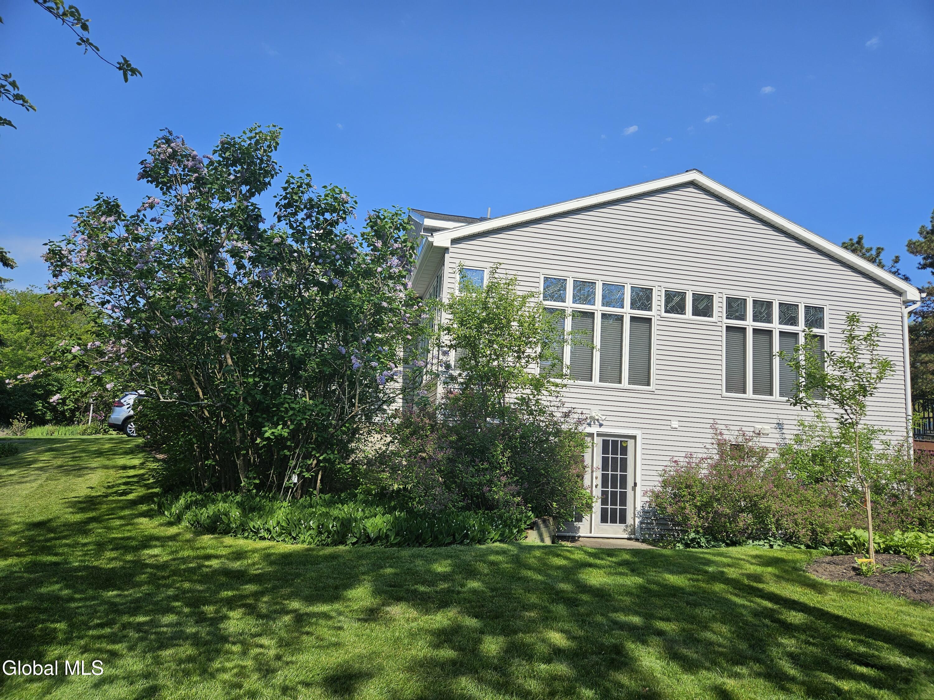 2122 Orchard Park Drive Niskayuna NY 12309