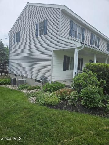 2122 Orchard Park Drive Niskayuna NY 12309