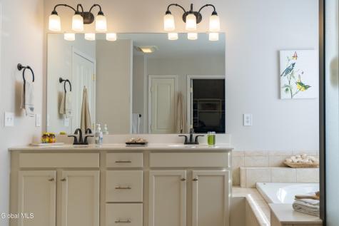 10 Maria Lane Saratoga Springs NY 12866