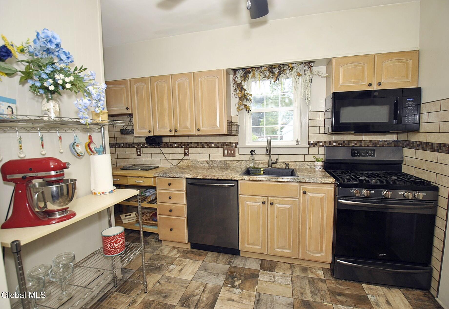 24 Madison Avenue Albany NY 12205