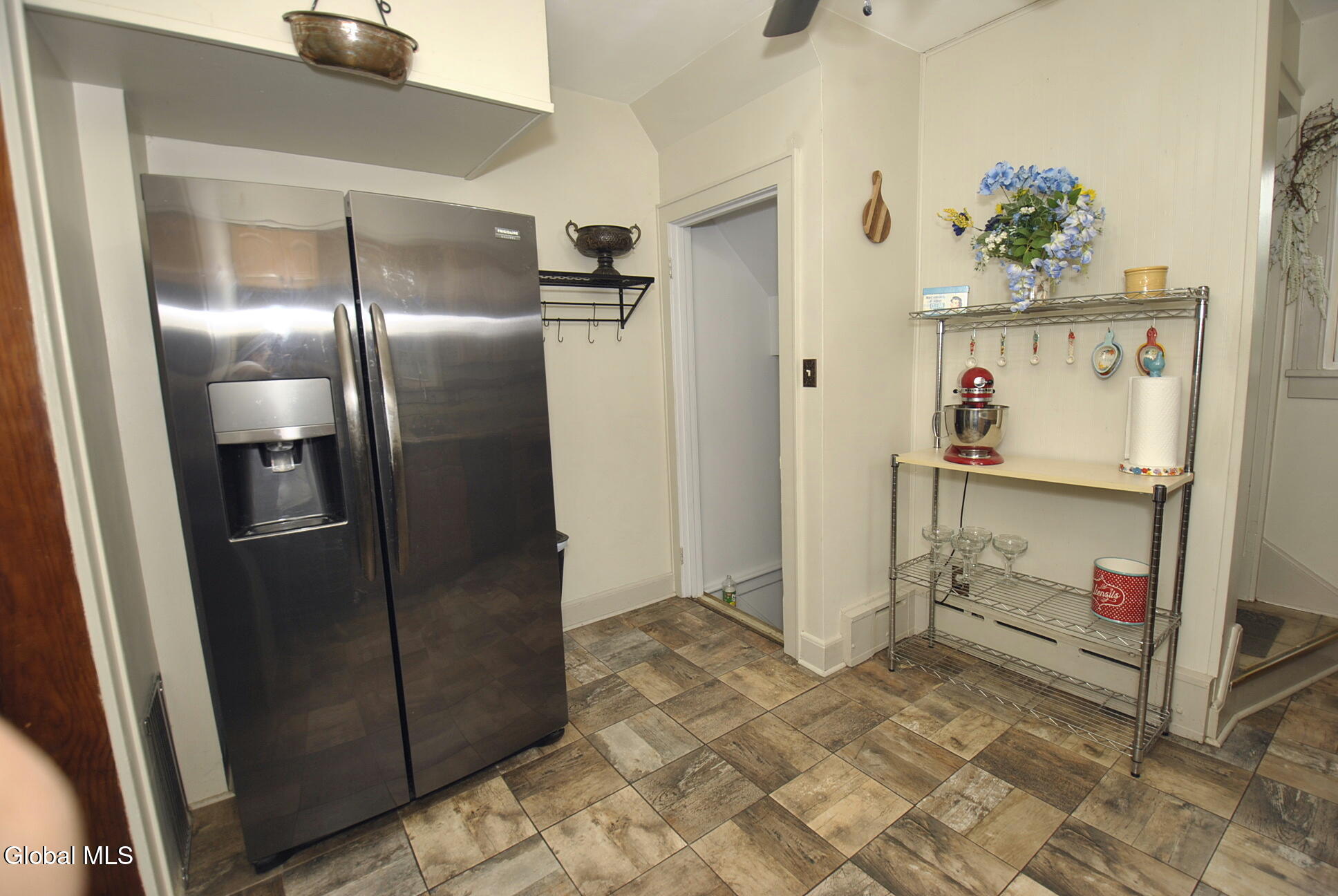 24 Madison Avenue Albany NY 12205