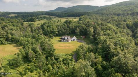 45 Stonebridge Way Poestenkill NY 12140