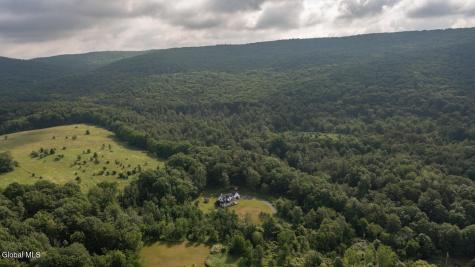 45 Stonebridge Way Poestenkill NY 12140