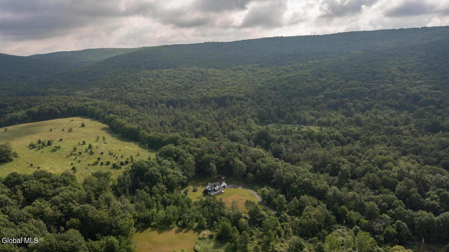 45 Stonebridge Way Poestenkill NY 12140