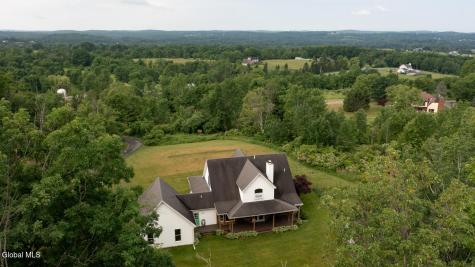 45 Stonebridge Way Poestenkill NY 12140