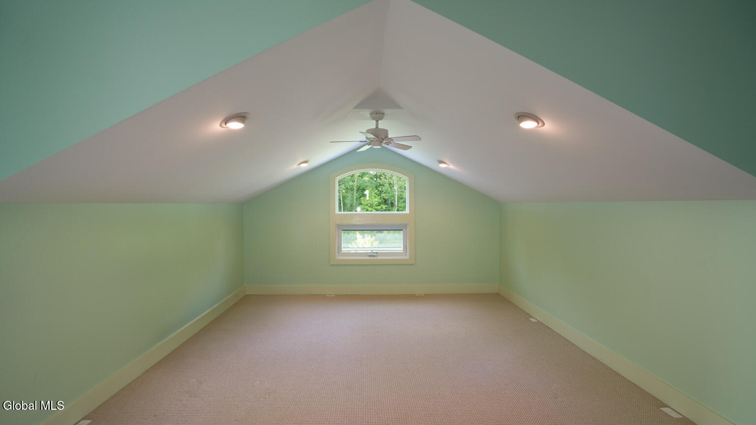 45 Stonebridge Way Poestenkill NY 12140