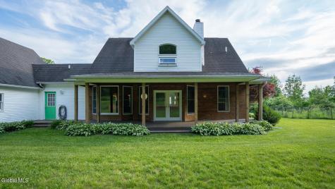45 Stonebridge Way Poestenkill NY 12140