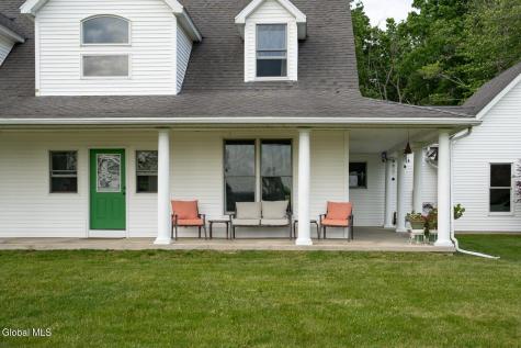 45 Stonebridge Way Poestenkill NY 12140