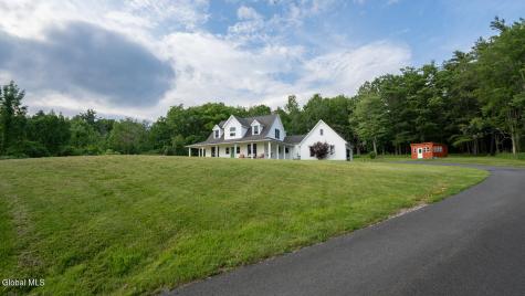 45 Stonebridge Way Poestenkill NY 12140