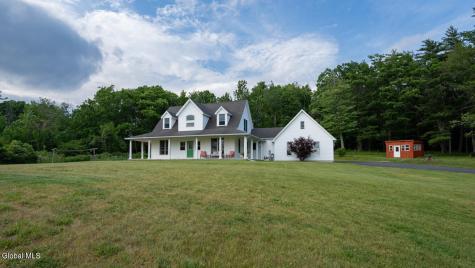 45 Stonebridge Way Poestenkill NY 12140