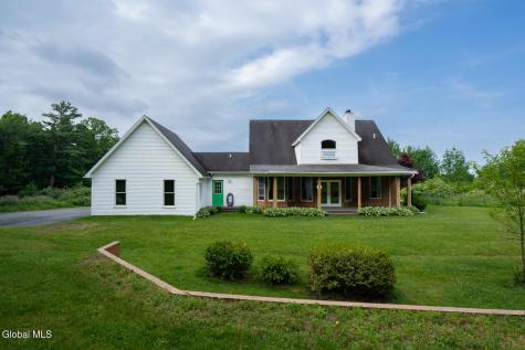 45 Stonebridge Way Poestenkill NY 12140