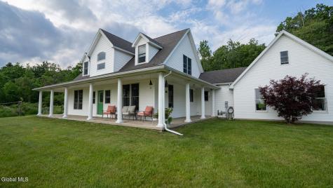 45 Stonebridge Way Poestenkill NY 12140