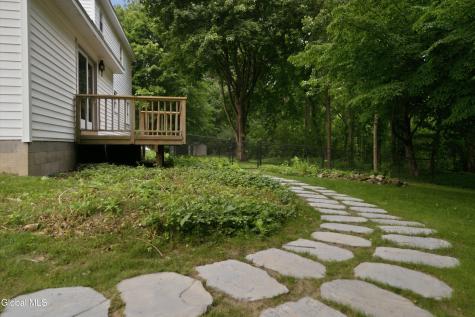 42 Gretel Terrace Ballston Lake NY 12019
