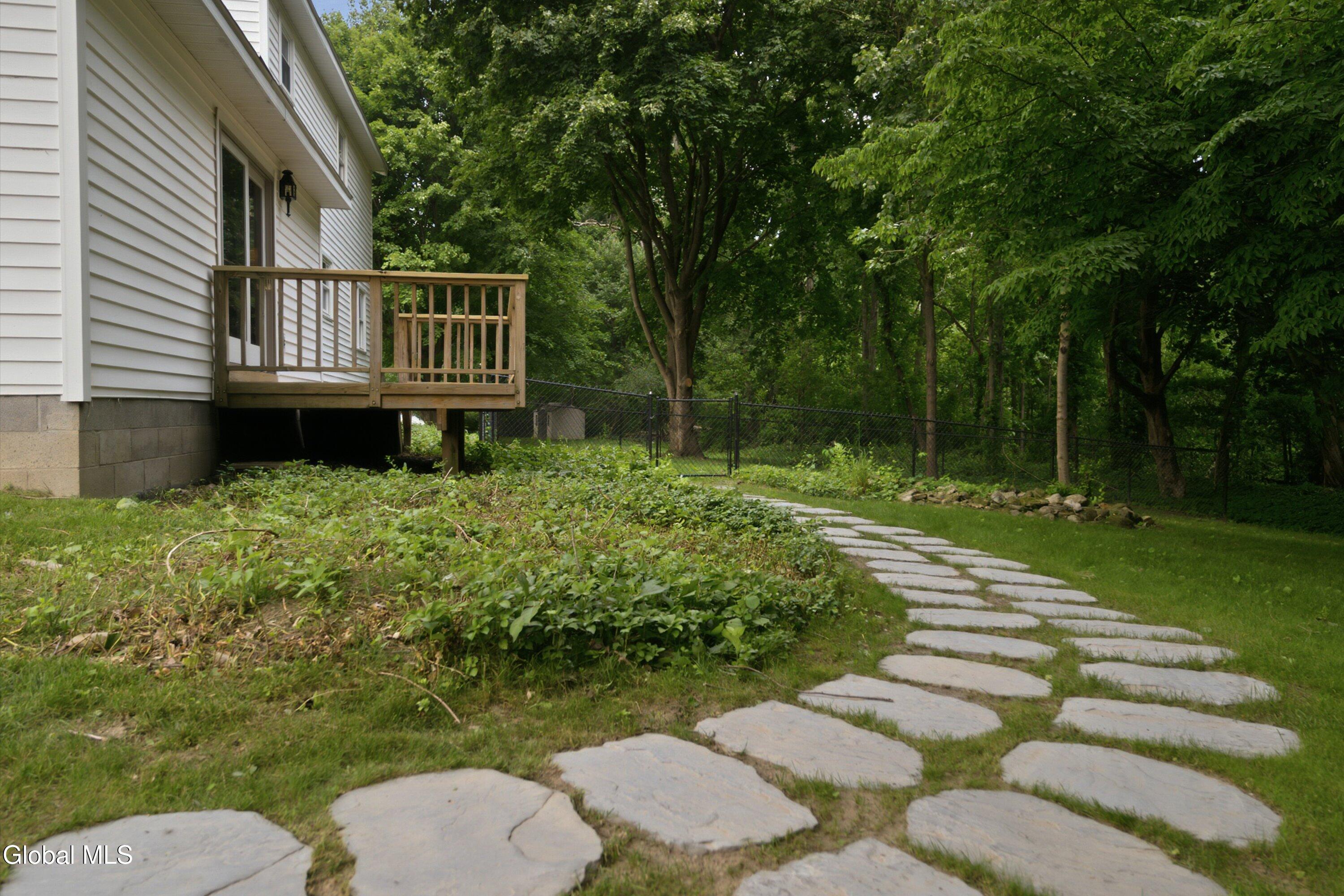 42 Gretel Terrace Ballston Lake NY 12019