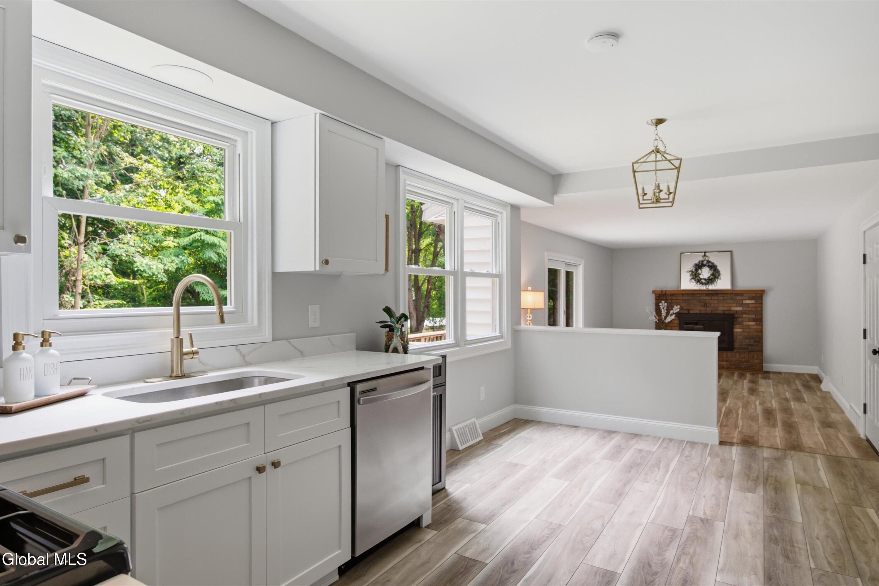 42 Gretel Terrace Ballston Lake NY 12019