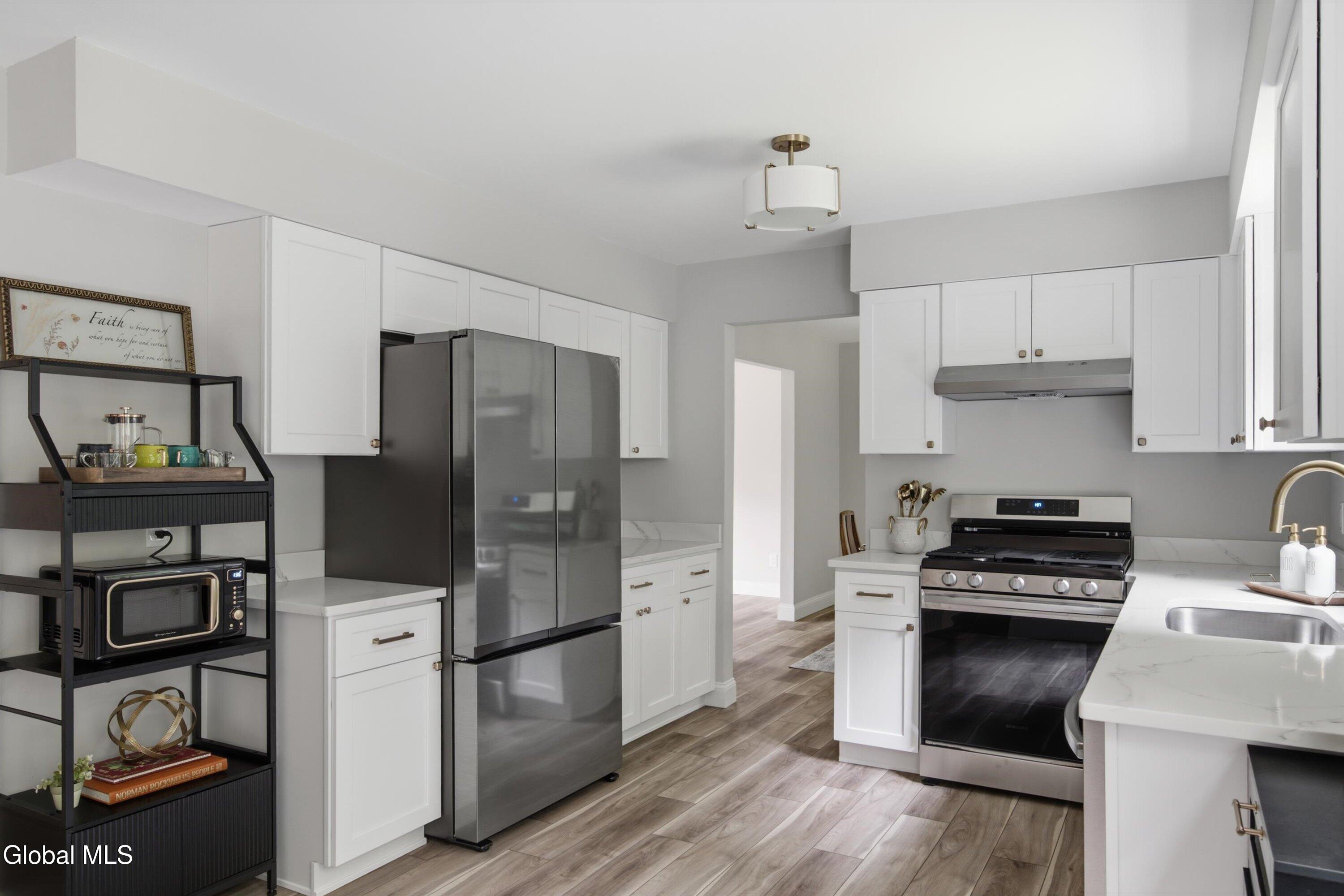 42 Gretel Terrace Ballston Lake NY 12019