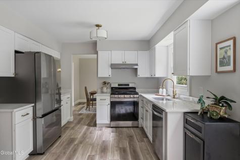 42 Gretel Terrace Ballston Lake NY 12019