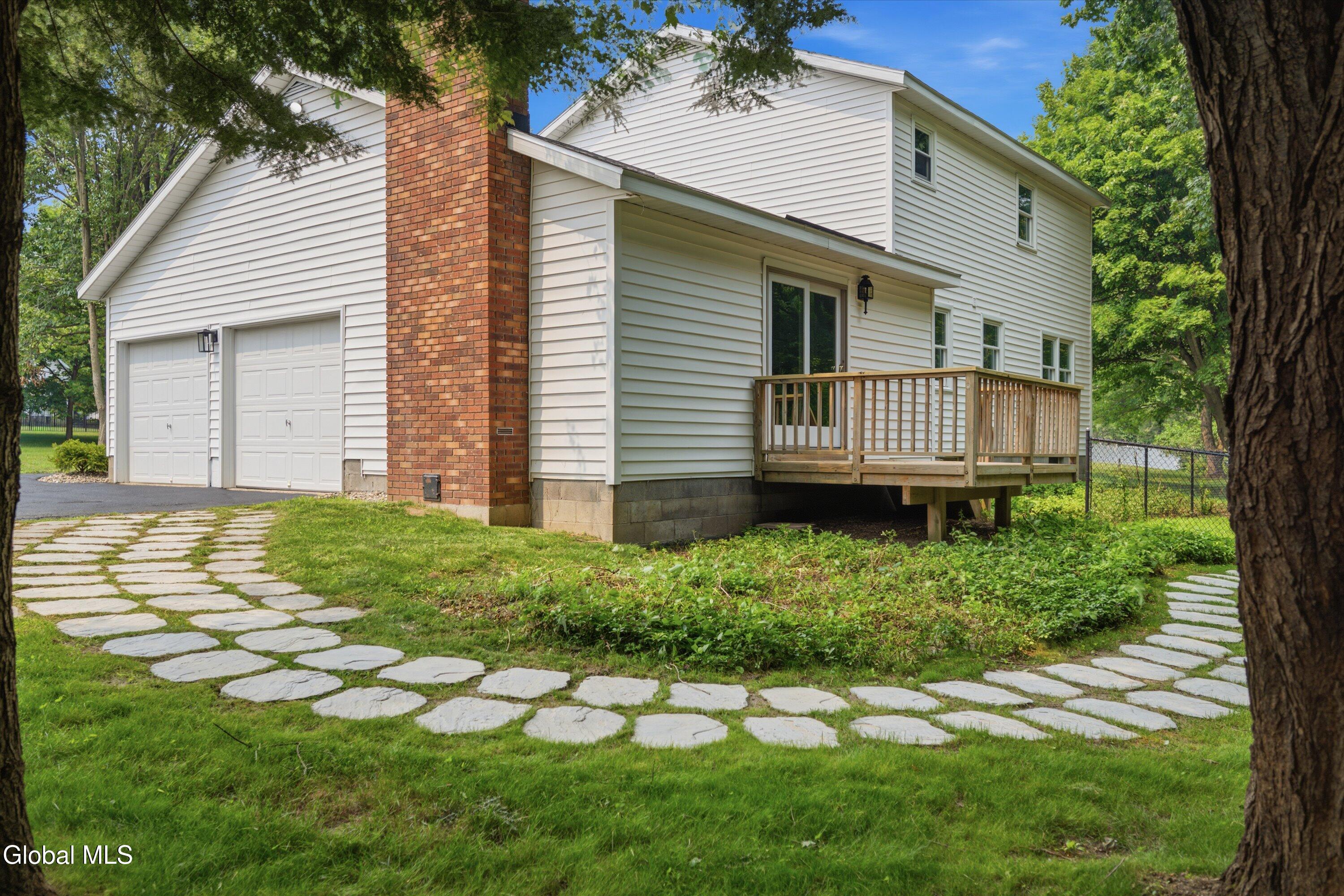 42 Gretel Terrace Ballston Lake NY 12019