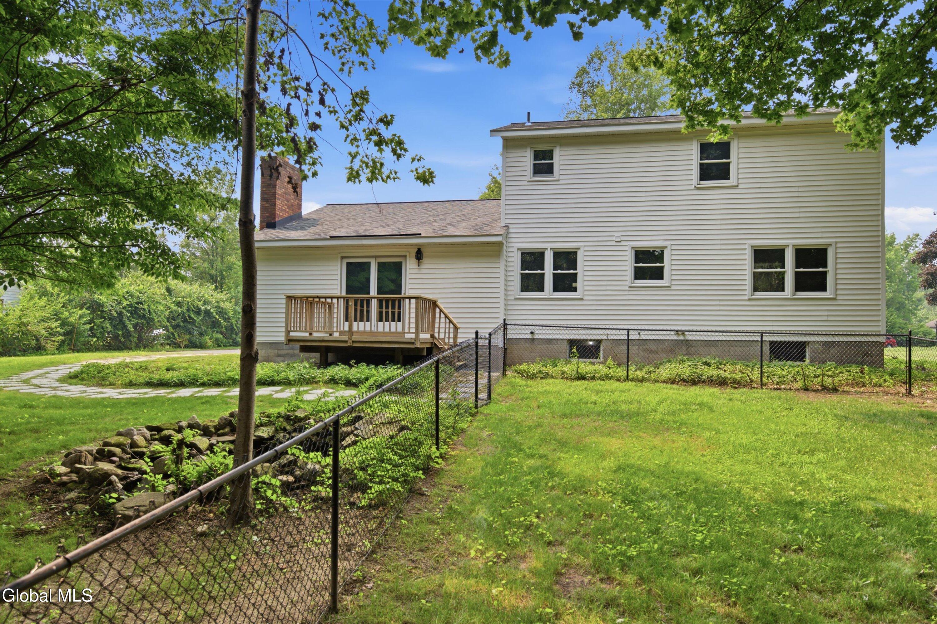 42 Gretel Terrace Ballston Lake NY 12019