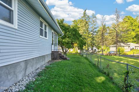 31 Massachusetts Avenue Rensselaer NY 12144
