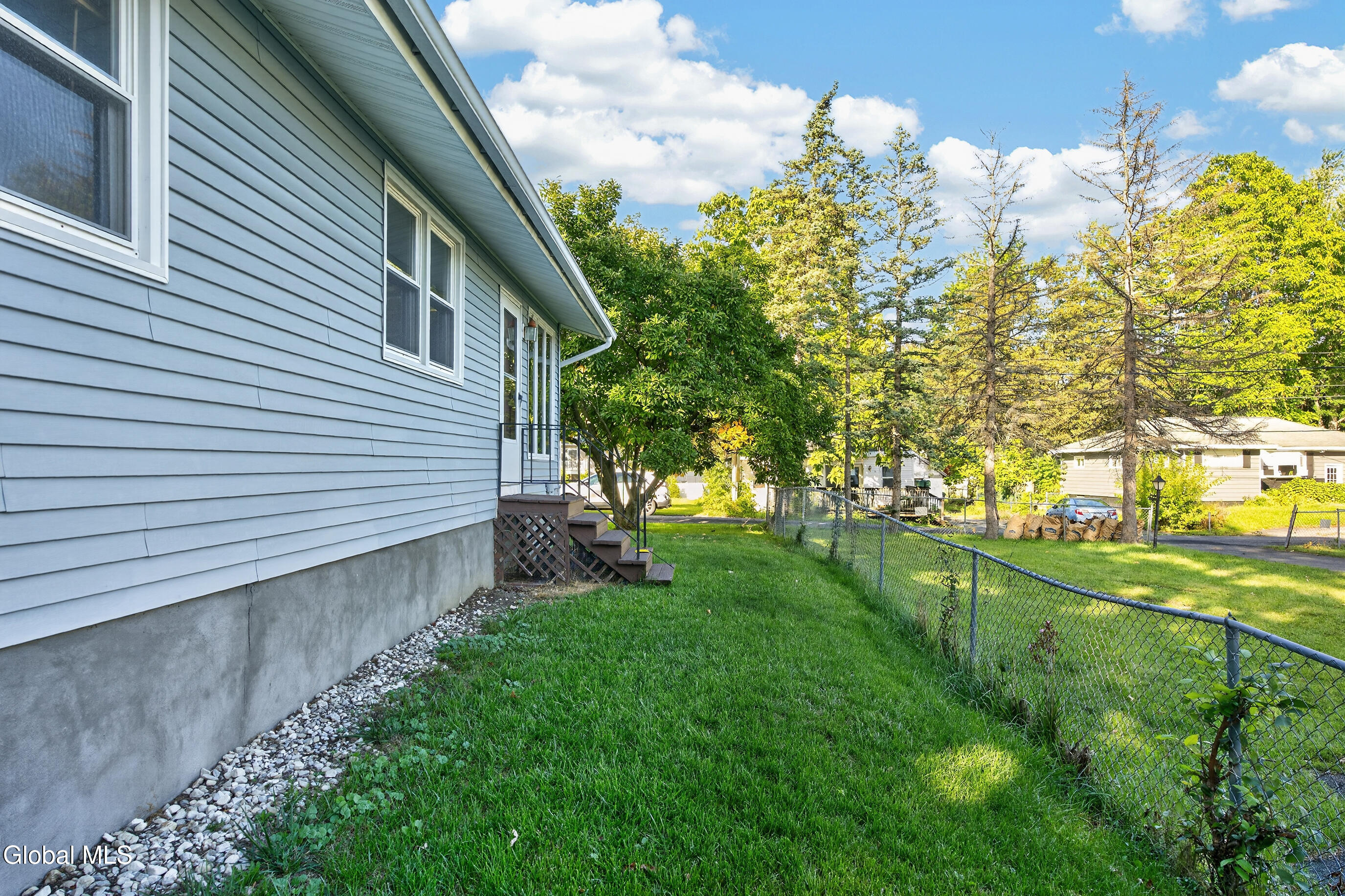 31 Massachusetts Avenue Rensselaer NY 12144