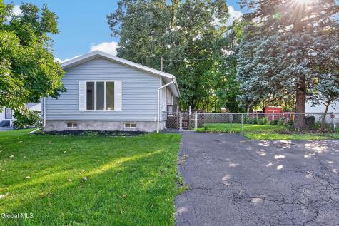 31 Massachusetts Avenue Rensselaer NY 12144