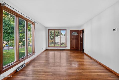 31 Massachusetts Avenue Rensselaer NY 12144