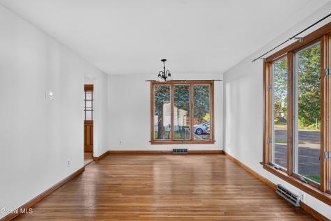 31 Massachusetts Avenue Rensselaer NY 12144