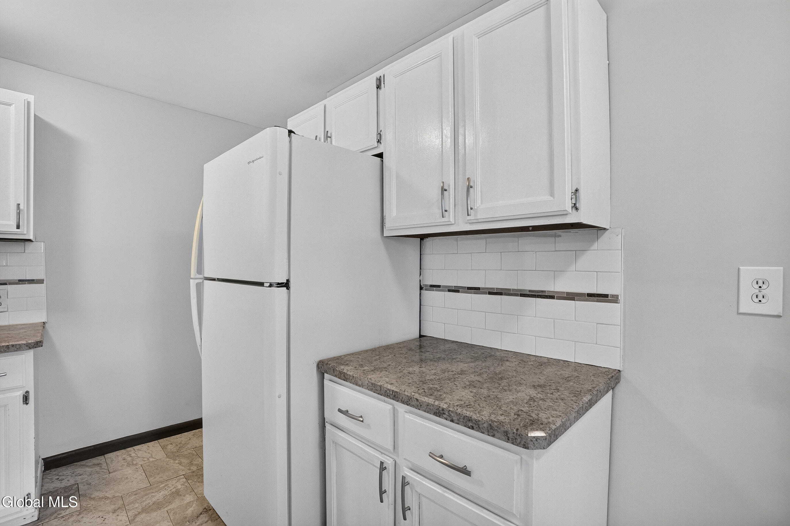 31 Massachusetts Avenue Rensselaer NY 12144