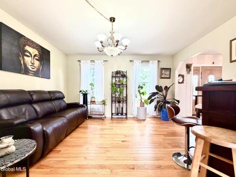 7 Ledgewood Drive Troy NY 12180