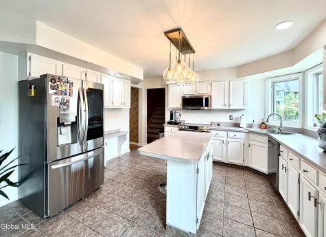 7 Ledgewood Drive Troy NY 12180