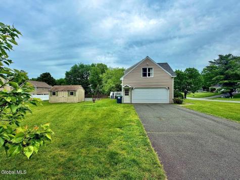 7 Ledgewood Drive Troy NY 12180