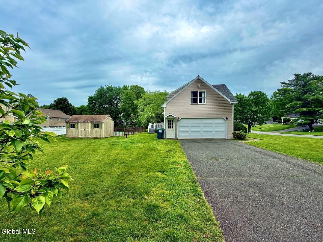 7 Ledgewood Drive Troy NY 12180