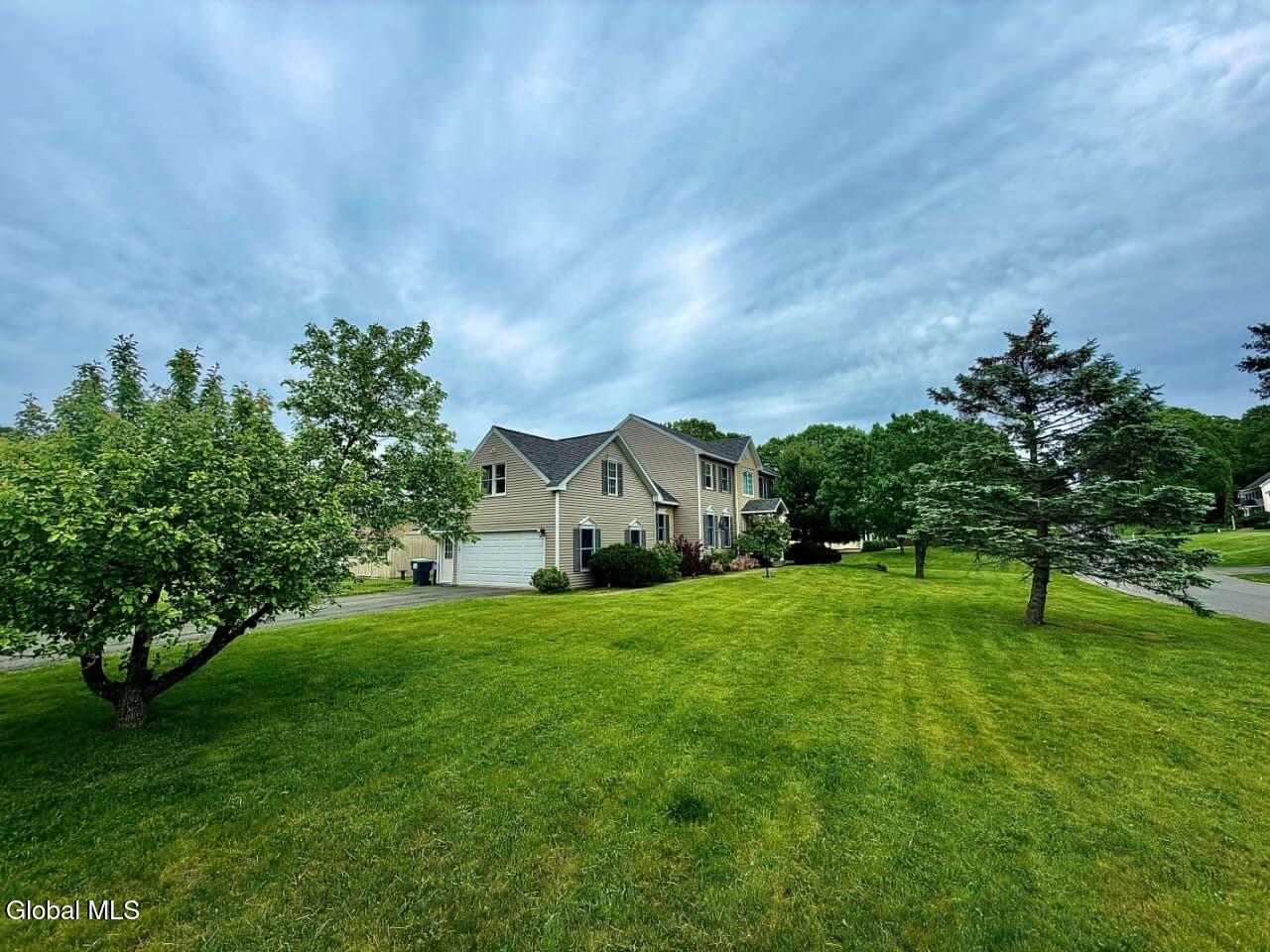 7 Ledgewood Drive Troy NY 12180